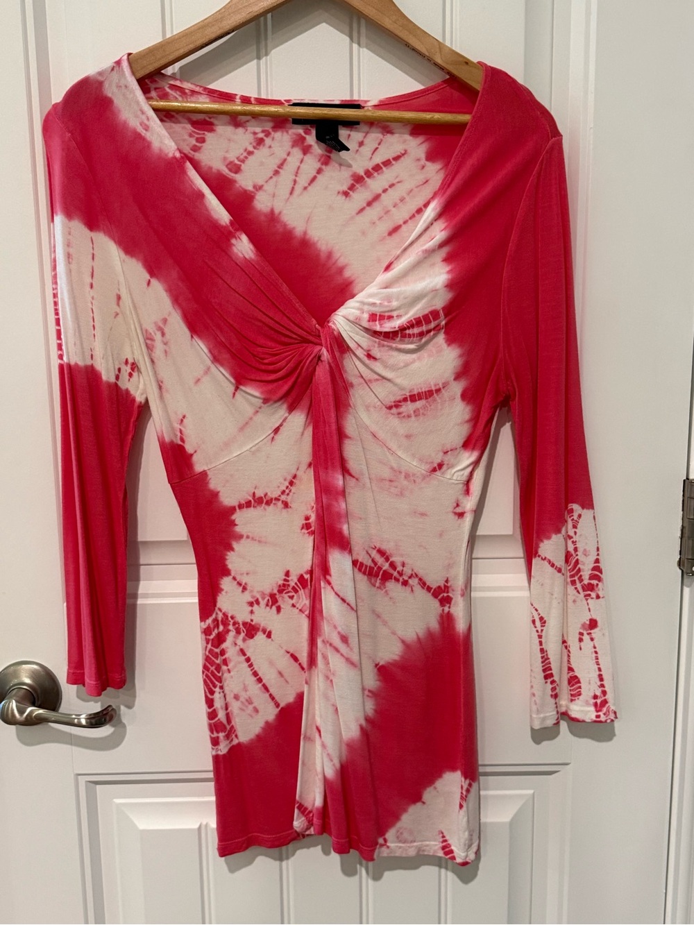 I.N.C Tie-Dye Knot Front Long Sleeve shirt- Pink & White Size Med $10